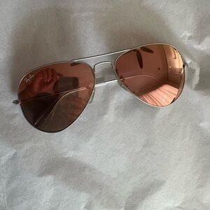 Ray-Ban Aviator Sunglasses with Rose-Tinted Lenses